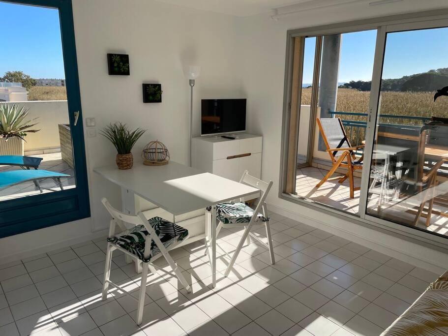 Domaine D'azur - Renovated 1br With Terrace Pool & Garage Apartment Le Lavandou