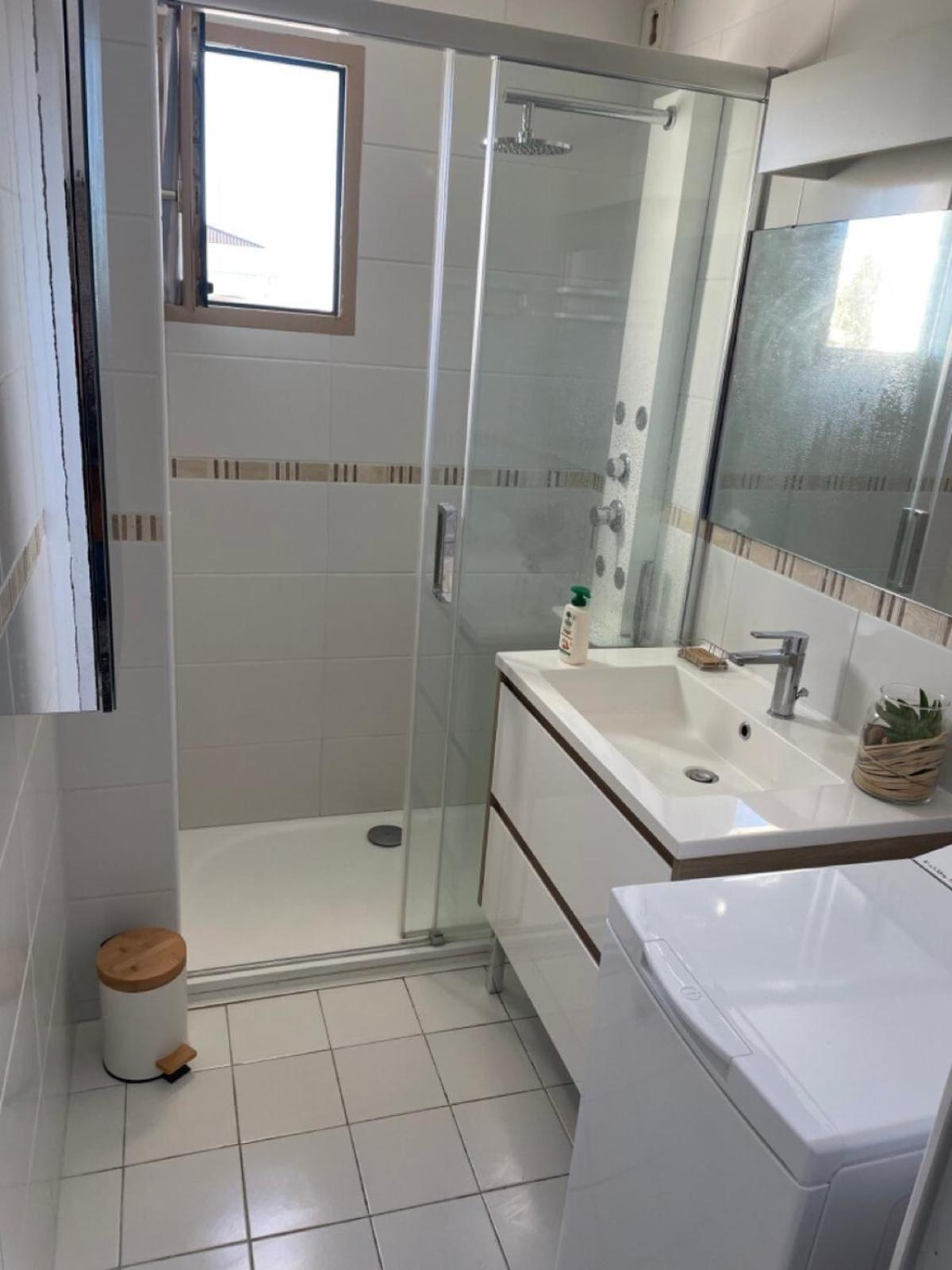 Domaine D'azur - Renovated 1br With Terrace Pool & Garage Apartment