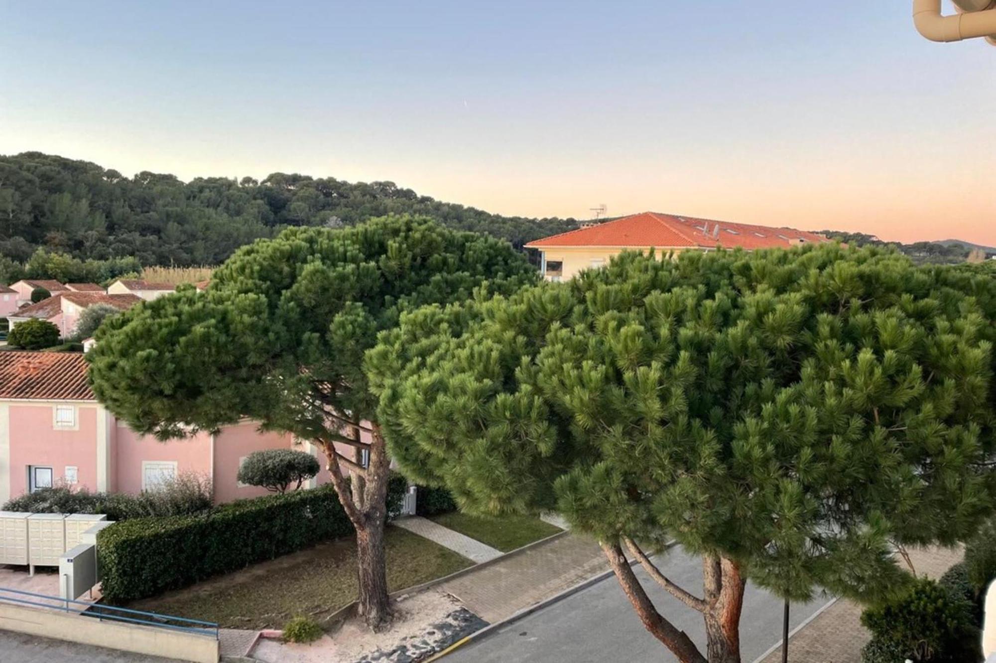 Domaine D'azur - Renovated 1br With Terrace Pool & Garage * Le Lavandou